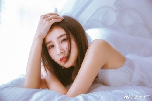 婴儿睡觉翻白眼是怎么回事(翻白眼，婴儿睡眠中的现象。)